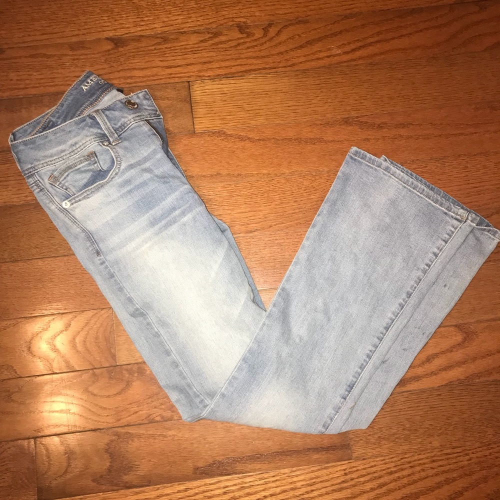 American Eagle Light wash Kick Boot